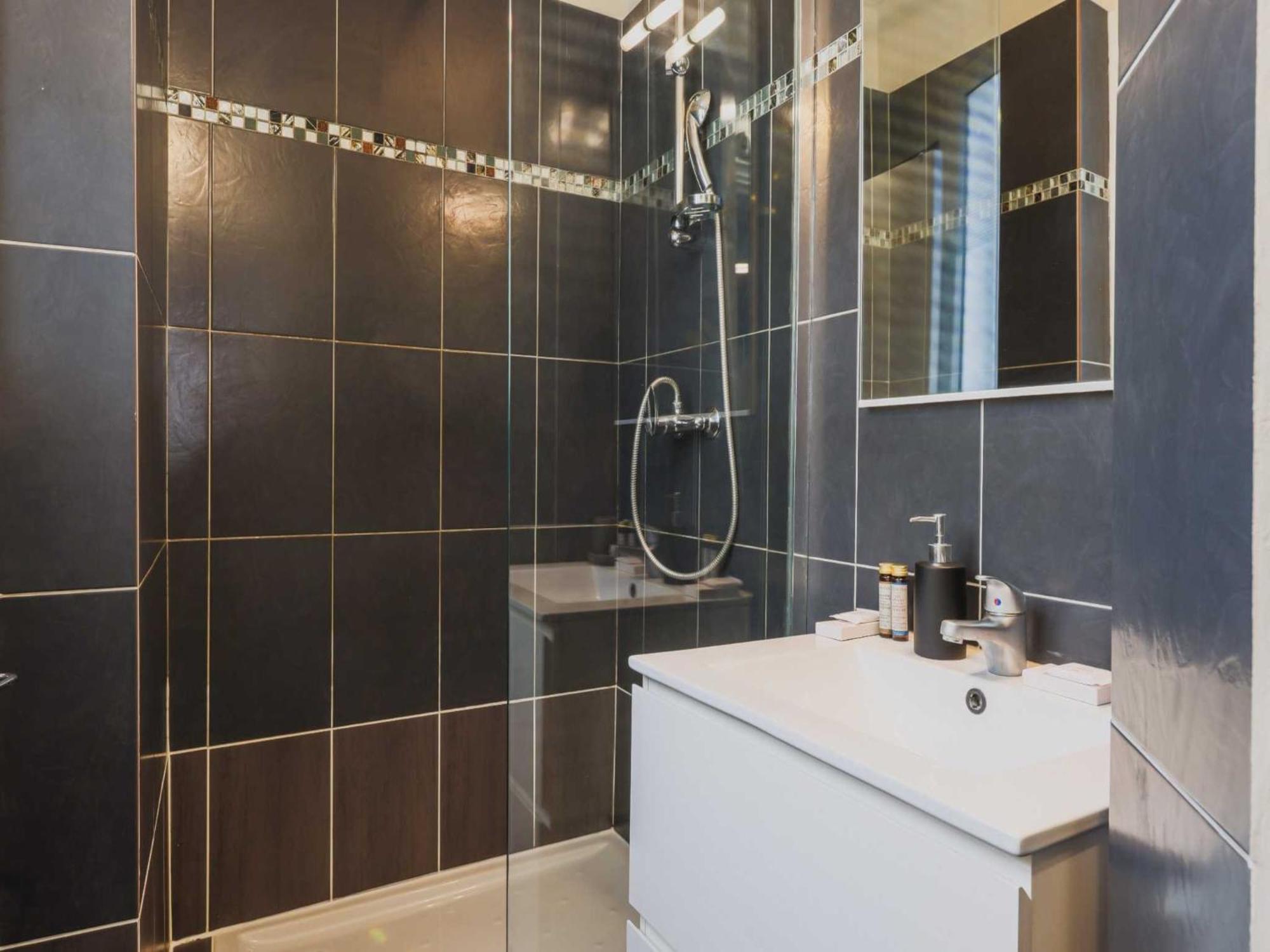 Apartment Comfortable Flat - 1bd 4p - Gare Est Paris